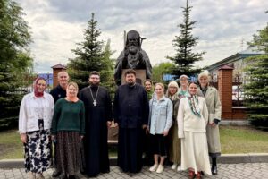 Молебное пение с чтением Акафиста преподобному Макарию Алтайскому